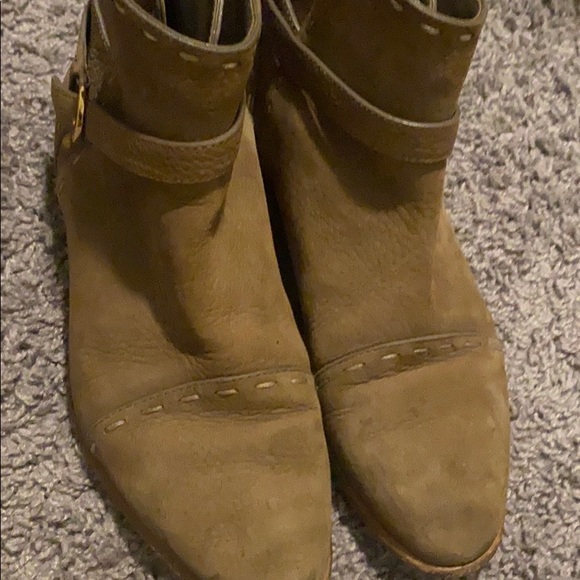 Louis Vuitton Ankle Boots - Picture 2 of 2